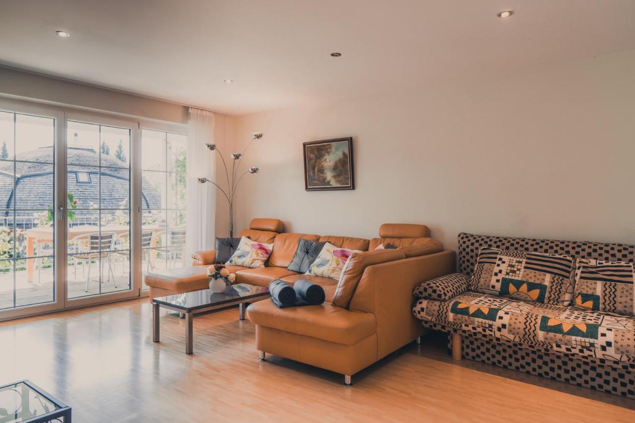 Coraline -Koblach, 6-10 P, 3 Schlafzimmer, Kueche, Riesige Terrasse, Parkplatz, Wifi, Stellplatz Ski Dış mekan fotoğraf