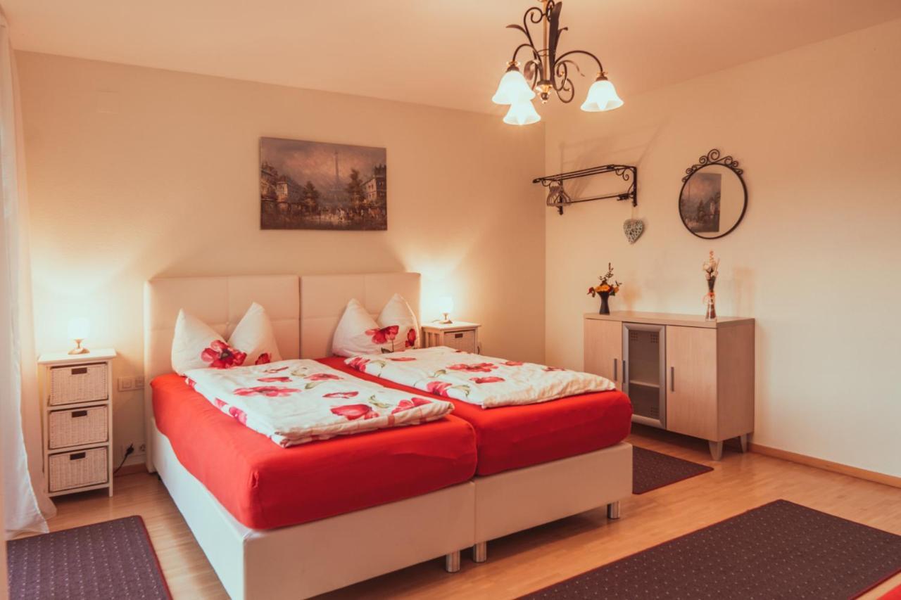 Coraline -Koblach, 6-10 P, 3 Schlafzimmer, Kueche, Riesige Terrasse, Parkplatz, Wifi, Stellplatz Ski Dış mekan fotoğraf