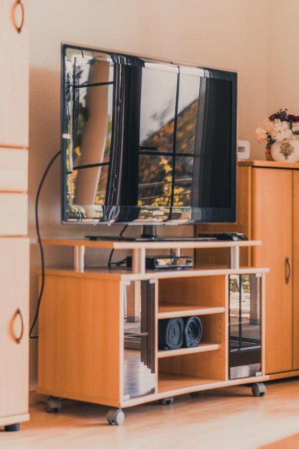 Coraline -Koblach, 6-10 P, 3 Schlafzimmer, Kueche, Riesige Terrasse, Parkplatz, Wifi, Stellplatz Ski Dış mekan fotoğraf